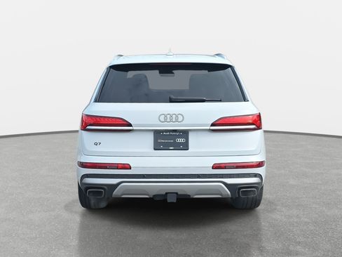 Certified 2025 Audi Q7 Premium w/ Convenience Package image 6