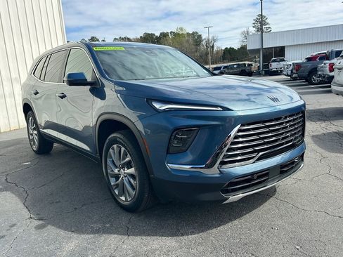 New 2026 Buick Enclave Preferred w/ Power Package image 4