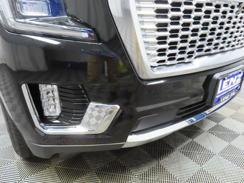 Used 2024 GMC Yukon SLT w/ SLT Luxury Package AWD/4WD image 54
