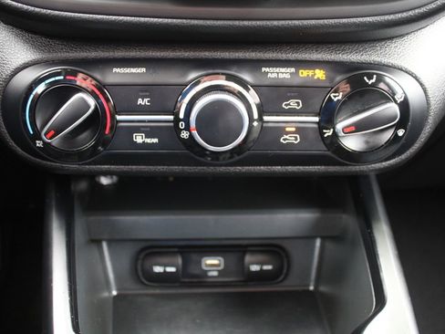 Certified 2023 Kia Soul LX w/ LX Technology Package image 34