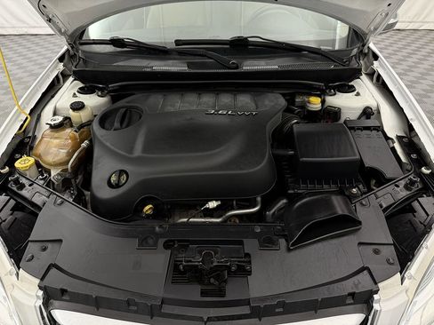 Used 2013 Chrysler 200 Limited image 25