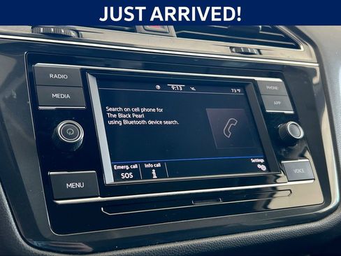 Used 2020 Volkswagen Tiguan S image 20