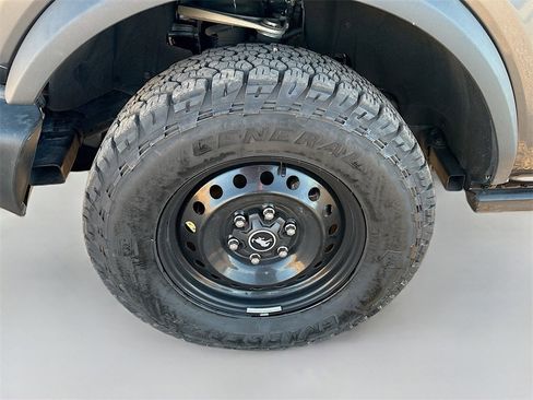 Used 2022 Ford Bronco Black Diamond image 30