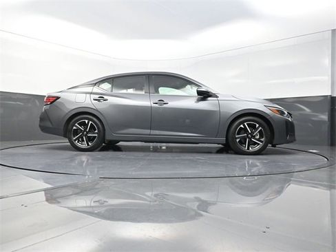 Used 2024 Nissan Sentra SV image 24