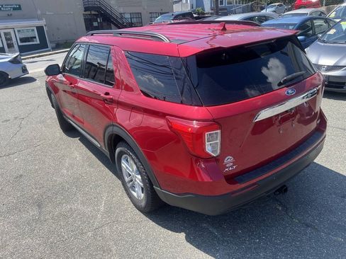Used 2020 Ford Explorer XLT AWD/4WD image 10