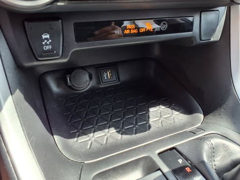 Certified 2025 Toyota RAV4 XLE AWD/4WD image 24