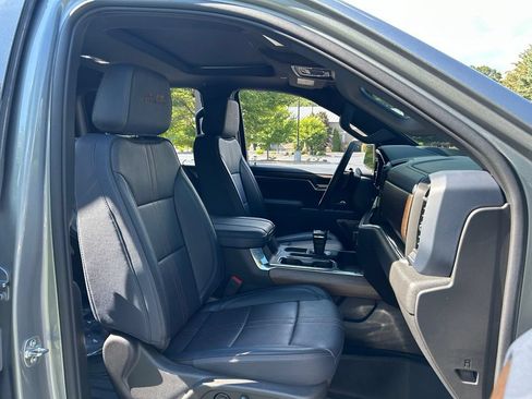 Used 2025 Chevrolet Silverado 1500 High Country w/ Technology Package RWD image 46