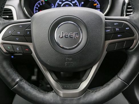 Used 2019 Jeep Grand Cherokee Altitude image 38