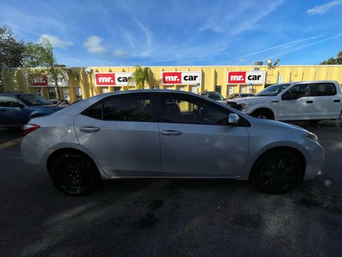 Used 2014 Toyota Corolla S Premium image 6