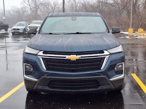 Used 2023 Chevrolet Traverse LS image 22