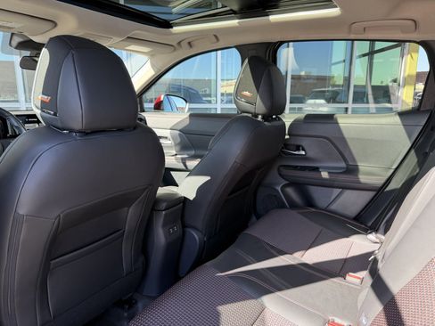 Used 2025 Nissan Kicks SR w/ SR Premium Package image 33