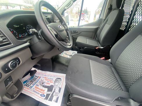 Used 2024 Ford Transit 250 T-250 130 Low Rf 9070 GVWR RW w/ Exterior Upgrade Package image 17