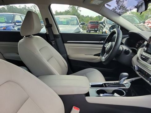 Used 2023 Nissan Altima 2.5 SV FWD image 32