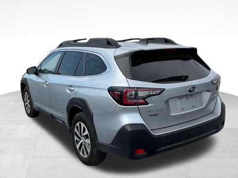 Used 2024 Subaru Outback Premium AWD/4WD image 5