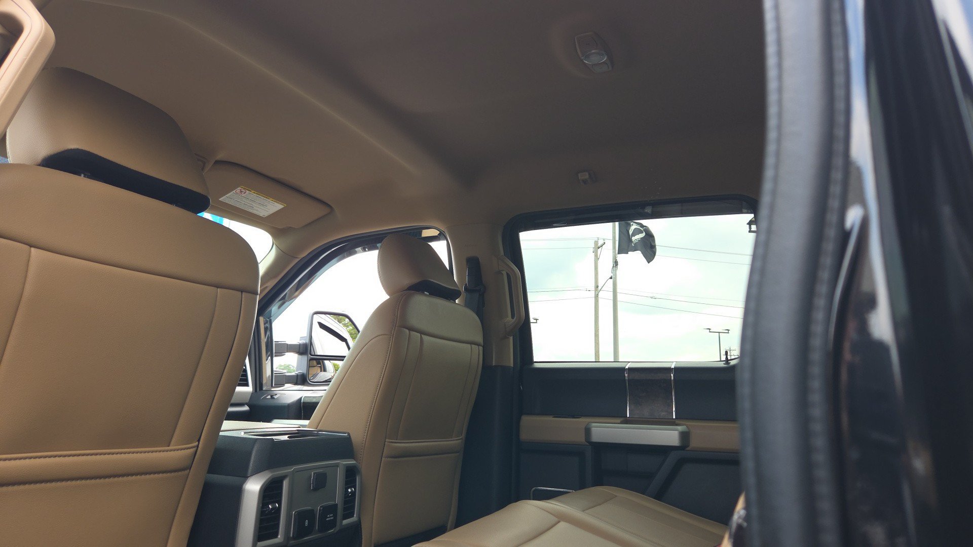 Used 2022 Ford F250 Lariat w/ Lariat Ultimate Package AWD/4WD image 21