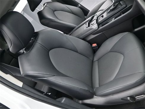 Used 2024 Toyota Grand Highlander XLE image 18