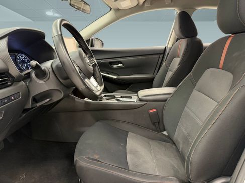 Used 2025 Nissan Sentra SR FWD image 4
