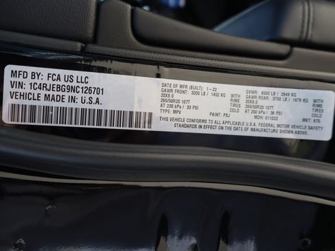Used 2022 Jeep Grand Cherokee Limited w/ Tech Group RWD image 30