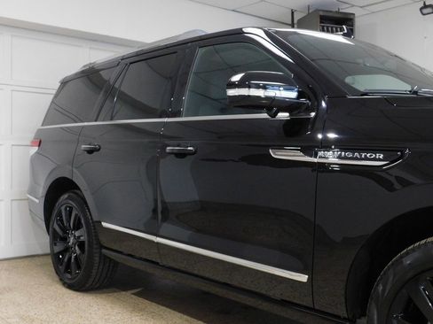 Used 2024 Lincoln Navigator Reserve w/ Equipment Group 201A image 11