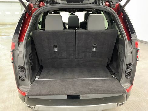 Used 2017 Land Rover Discovery HSE Luxury image 45