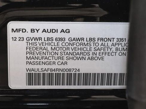 Used 2024 Audi S8 image 6