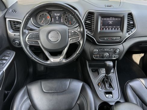 Used 2021 Jeep Cherokee Latitude Plus w/ Sun & Sound Group FWD image 7