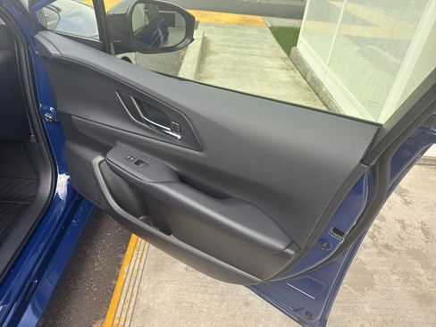 Used 2025 Toyota Prius Plug-In Hybrid image 18