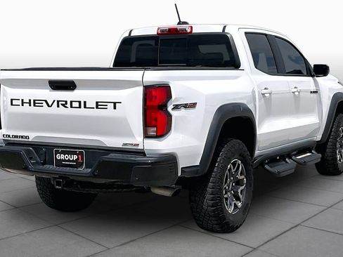 Used 2024 Chevrolet Colorado ZR2 w/ Safety Package AWD/4WD image 12