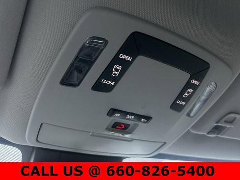 Certified 2025 Toyota Sienna LE image 18