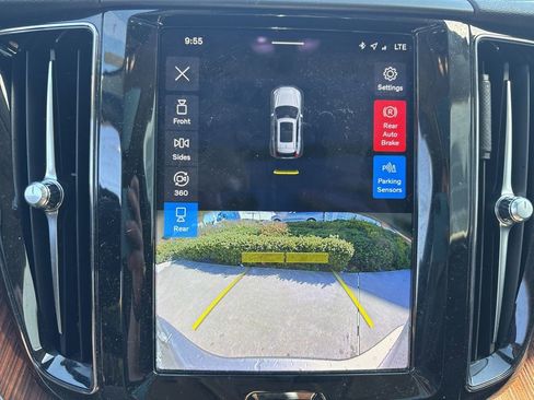 Used 2023 Volvo XC60 B5 Plus w/ Climate Package AWD/4WD image 22