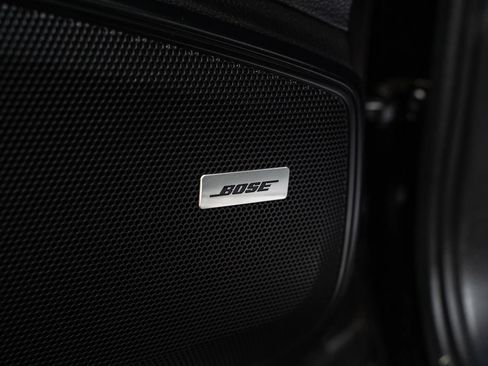 Used 2018 Porsche Panamera 4S image 18