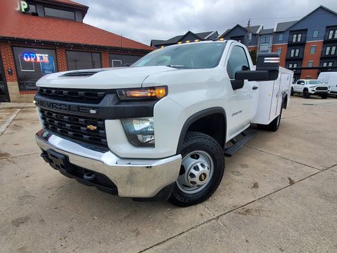 Used 2022 Chevrolet Silverado 3500 W/T w/ WT Fleet Convenience Package image 3