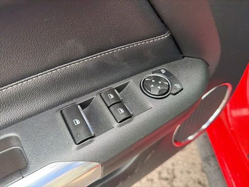 Used 2020 Ford Mustang Premium RWD image 23
