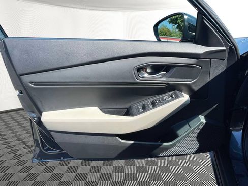Used 2025 Honda Accord SE image 17
