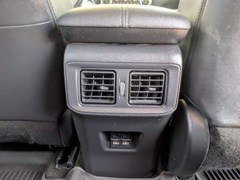 Used 2021 Toyota RAV4 Limited AWD/4WD image 7