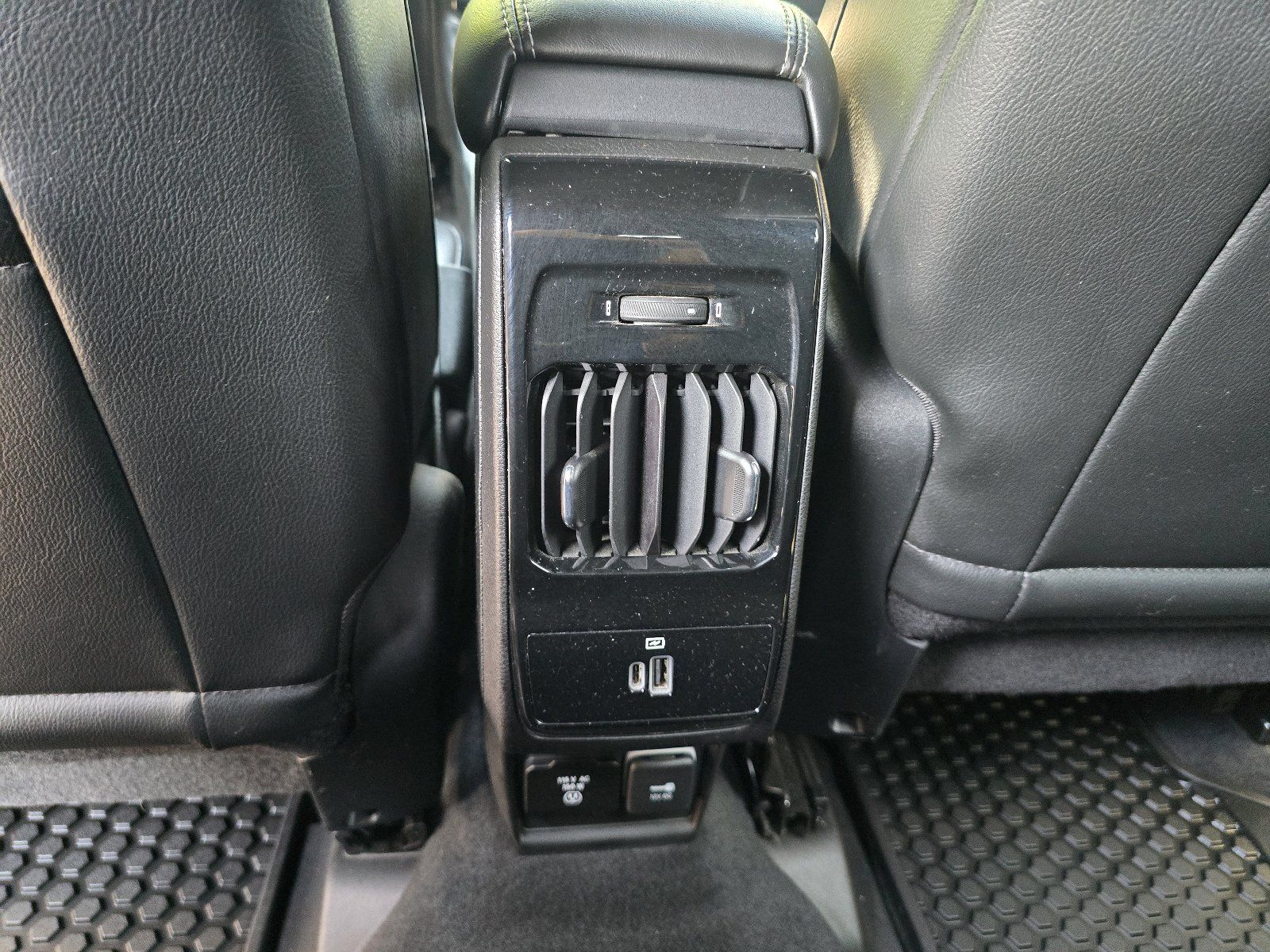 Used 2022 Jeep Compass Latitude w/ Convenience Group AWD/4WD image 24