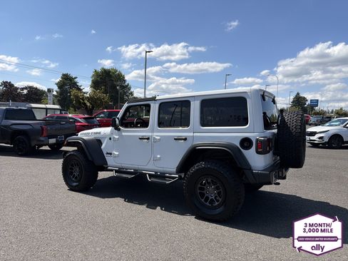 Used 2023 Jeep Wrangler Unlimited Sport AWD/4WD image 3