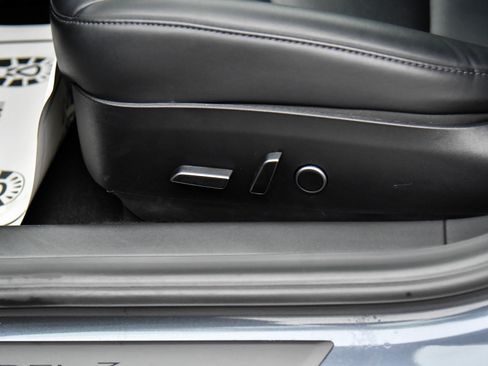 Used 2021 Tesla Model 3 Standard Range Plus image 16