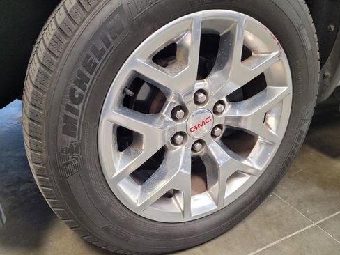 Used 2015 GMC Sierra 1500 SLT w/ SLT Crew Cab Value Package image 31