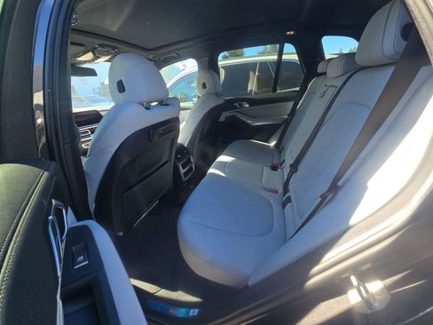 Used 2023 BMW X5 xDrive40i image 12