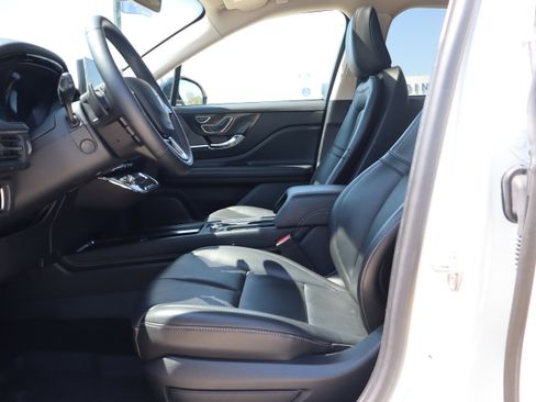 Used 2024 Lincoln Corsair AWD w/ Equipment Group 101A image 9