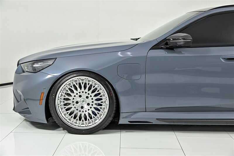 Used 2026 BMW M5 Touring AWD/4WD image 9