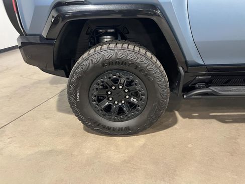 Used 2024 GMC Hummer EV 3X w/ Omega Edition AWD/4WD image 49