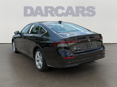 Certified 2023 Honda Accord LX image 5