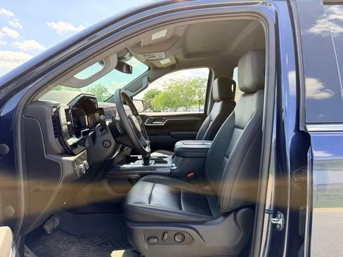 Used 2022 Chevrolet Silverado 1500 LTZ AWD/4WD image 7