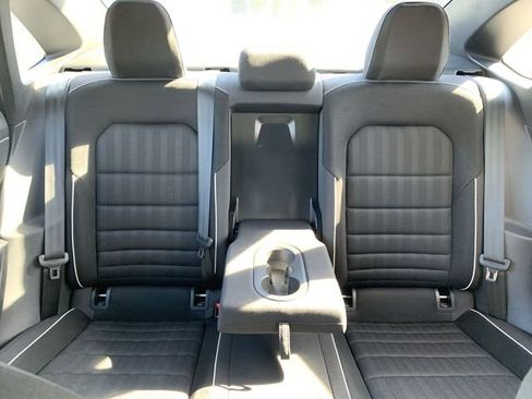 Used 2022 Volkswagen Jetta Sport image 29