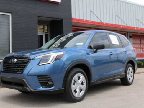 Used 2023 Subaru Forester AWD/4WD image 15