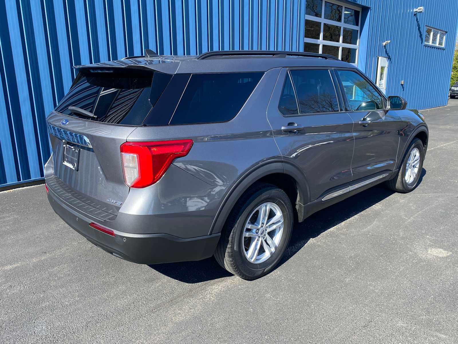Used 2021 Ford Explorer XLT AWD/4WD image 4