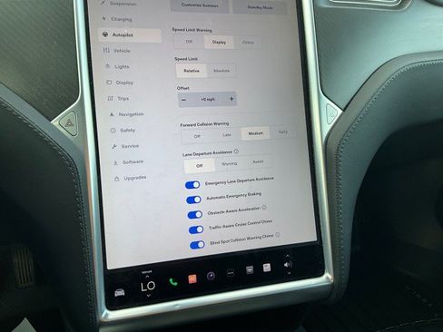 Used 2018 Tesla Model S 75D AWD/4WD image 22