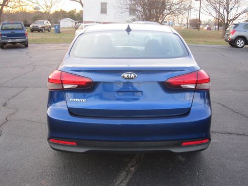 Used 2018 Kia Forte LX image 7